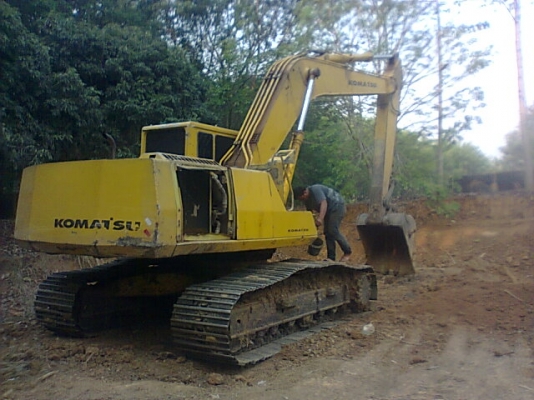 ขายด่วนKomarsu CP200-5