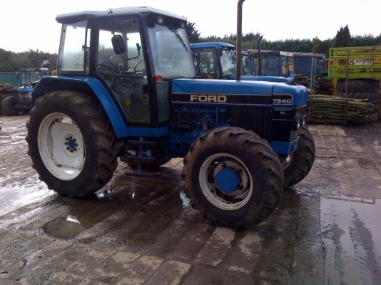 รถไถฟอร์ด 7840