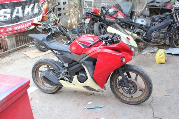 ขายท้าย cbr 1000 ราคา 1600-