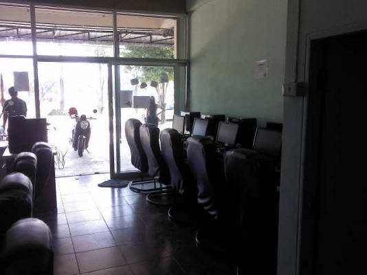 เซ้งคอมร้านเกมส์ noHDD อุปกรณ์ครบยกไปเปิดร้านเลย(ราคานี้ก่อน5เมษา)ด่วนขะใจ๋มาเน้ออ้าย