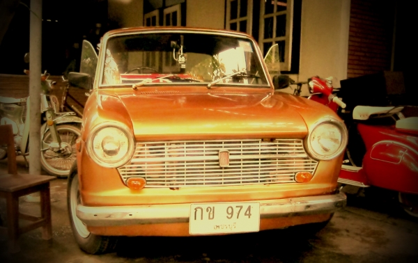 (ปิดการขาย/แลกเปลี่ยนชั่วคราว)Fiat 1100r ขาย/แลก