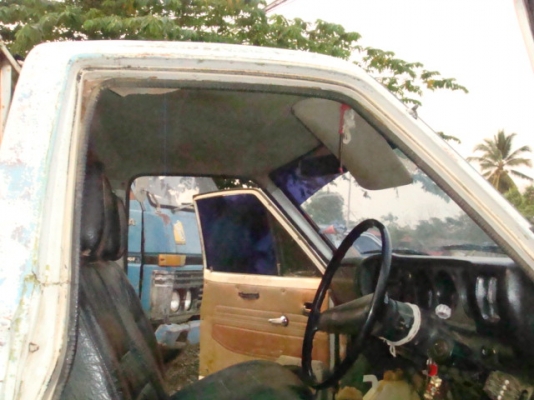 ดัทสัน 620 รุ่น4ขอ สภาพแห้งๆ สีต้องทำเอาไปแก้ไฟท้ายอย่างเดียว ดัทสัน 620 รุ่น4ขอ สภาพแห้งๆ สีต้องทำเอาไปแก้ไฟท้ายอย่างเดียว