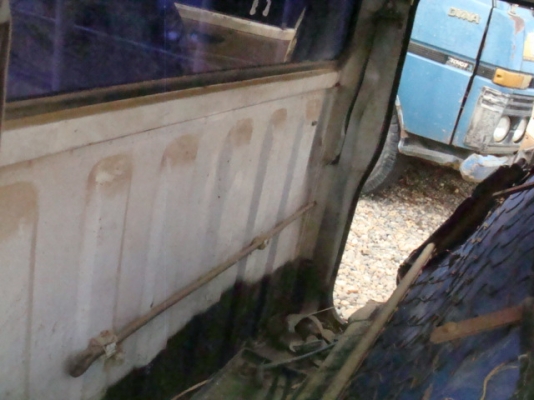 ดัทสัน 620 รุ่น4ขอ สภาพแห้งๆ สีต้องทำเอาไปแก้ไฟท้ายอย่างเดียว ดัทสัน 620 รุ่น4ขอ สภาพแห้งๆ สีต้องทำเอาไปแก้ไฟท้ายอย่างเดียว