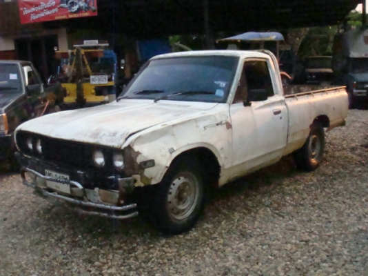 ดัทสัน 620 รุ่น4ขอ สภาพแห้งๆ สีต้องทำเอาไปแก้ไฟท้ายอย่างเดียว ดัทสัน 620 รุ่น4ขอ สภาพแห้งๆ สีต้องทำเอาไปแก้ไฟท้ายอย่างเดียว