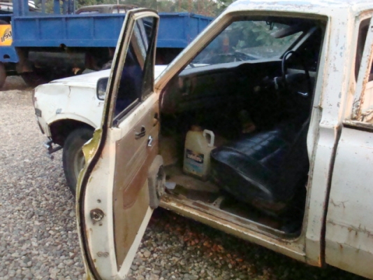 ดัทสัน 620 รุ่น4ขอ สภาพแห้งๆ สีต้องทำเอาไปแก้ไฟท้ายอย่างเดียว ดัทสัน 620 รุ่น4ขอ สภาพแห้งๆ สีต้องทำเอาไปแก้ไฟท้ายอย่างเดียว