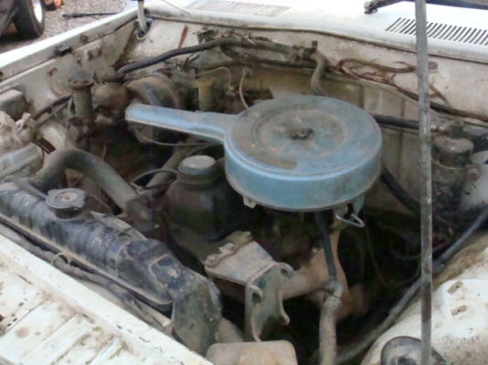 ดัทสัน 620 รุ่น4ขอ สภาพแห้งๆ สีต้องทำเอาไปแก้ไฟท้ายอย่างเดียว ดัทสัน 620 รุ่น4ขอ สภาพแห้งๆ สีต้องทำเอาไปแก้ไฟท้ายอย่างเดียว