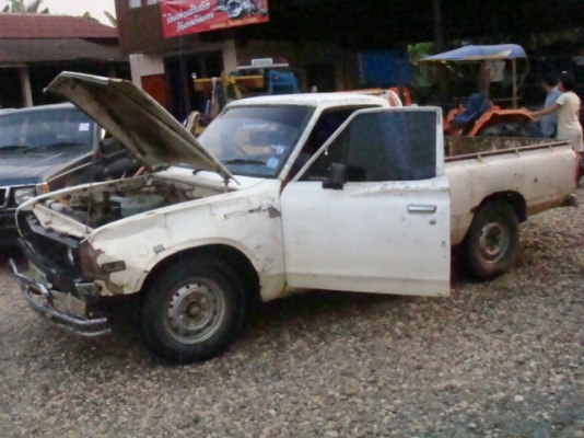 ดัทสัน 620 รุ่น4ขอ สภาพแห้งๆ สีต้องทำเอาไปแก้ไฟท้ายอย่างเดียว ดัทสัน 620 รุ่น4ขอ สภาพแห้งๆ สีต้องทำเอาไปแก้ไฟท้ายอย่างเดียว