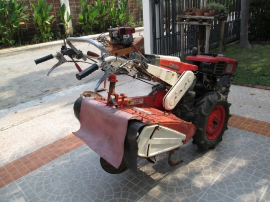 รหัส:13001100รถพรวนดินเดินตามสตาร์กุญแจใช้เครื่องดีเซลNF90ขนาด9.0PSโรตารี่กว้าง80cm.www.nihonmono.com