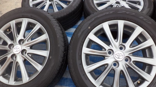 ขายแม็กพร้อมยาง TOYOTA VIOS 15 นิ้ว สีเทา