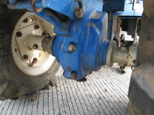 รหัส:13001090รถพรวนดินเดินตามเครื่องKF522-A153139เบนชิน(4.5ps)มีชุดพรวนดินกว้าง40cm.www.nihonmono.com