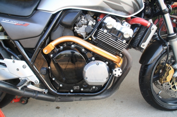 ขาย CB 400 เทค 3 ปี05 สรรพสามิตแท้ เครื่องดี สีเดิม สวย ท่อ yoshimura 134000