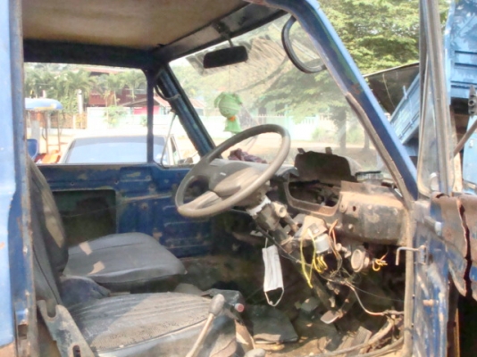 ไดน่า BU10 ดั้ม 6 ล้อ 3 คิว เครื่องเดิมเกียร์ขับขี่ดีเครื่องดี ไดน่า BU10 ดั้ม 6 ล้อ 3 คิว เครื่องเดิมเกียร์ขับขี่ดีเครื่องดี