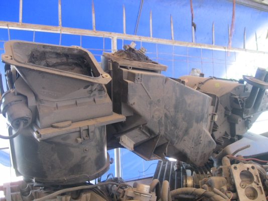 ขายอะไหล่หลายอย่างรถตู้ โฟร์ค vr6 คันเกียร์ กล่องเกียร์ แอร์โฟ