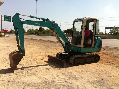 รถแบคโฮ KOMATSU PC35R-8