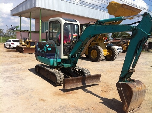 รถแบคโฮ KOMATSU PC35R-8