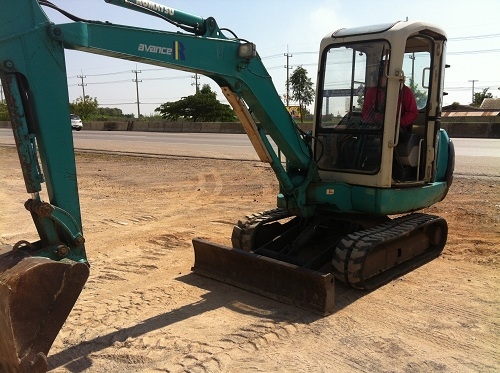 รถแบคโฮ KOMATSU PC35R-8