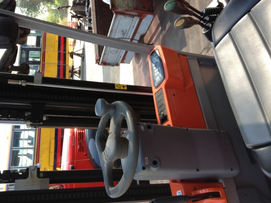 ขายโฟล์กลิฟ ยี่ห้อ BT ปี 2011 ขนาด 1.6ตัน เสาสูง 4.30ม.