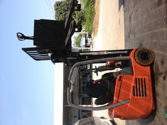 ขายโฟล์กลิฟ ยี่ห้อ BT ปี 2011 ขนาด 1.6ตัน เสาสูง 4.30ม.