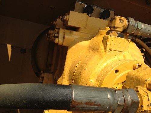 ขายรถแบคโฮ CAT E200B นำเข้าจากญี่ปุ่น มี VDO ครับ สภาพสวย คอนโทรลสั้น ติดต่อ 089-8368497/081-2990958