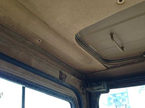 ขายรถแบคโฮ CAT E200B นำเข้าจากญี่ปุ่น มี VDO ครับ สภาพสวย คอนโทรลสั้น ติดต่อ 089-8368497/081-2990958