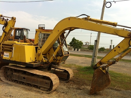 รถแบคโฮ KOMATSU PC60-1