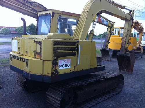 รถแบคโฮ KOMATSU PC60-1 รถแบคโฮ KOMATSU PC60-1