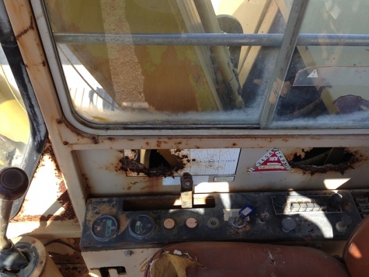 รถแบคโฮ KOMATSU PC60-1 รถแบคโฮ KOMATSU PC60-1