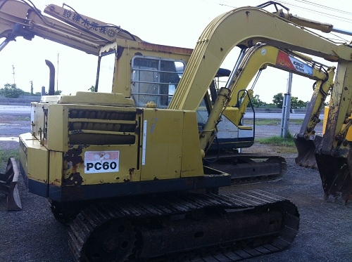 รถแบคโฮ KOMATSU PC60-1 รถแบคโฮ KOMATSU PC60-1
