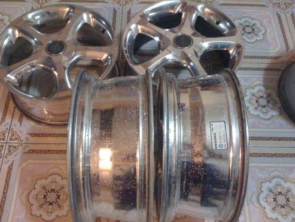 ล้อขอบ17X7 et40 4รู114 5รู114ใส่ได้2ขนาดครับ