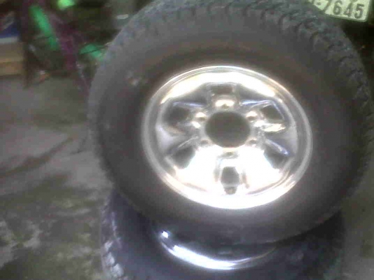 ขายล้อ ขอบ 15 เงาๆ พร้อมยาง 225/70/15
