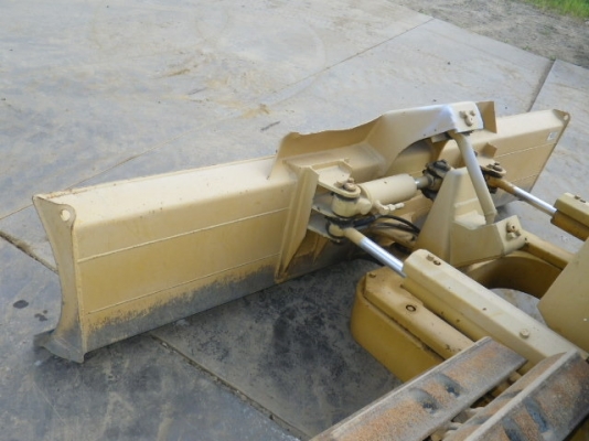 รถแทรคเตอร์ Komatsu D20P-6 เก่าญี่ปุ่น ใบมีดปรับ 6 ทิศทาง