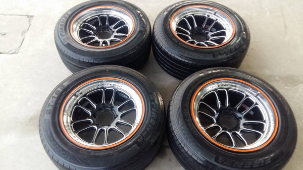 ขายล้อแม็กมือ2 cosmis xt-206r by Kiki แท้ 18" ยางปี12สนใจติดต่อ ตาเล็ก ล้อและยางครับ 081-3747940