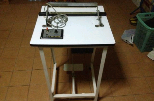 เครื่องซีลถุง เเบบเท้ากด กว้าง12นิ้ว สภาพดี