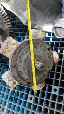 ** SOLD ** มอเตอร์ไฮดรอลิคปั้ม 5 ดาว MODENA Made in ITALY เบอร์ 4 ถอดจากไลน์ฉีดน้ำมันใสๆพร้อมใช้