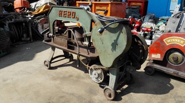 ** SOLD ** เลื่อยชัก HERO 14" มอเตอร์ Mitsu 1/2 HP ไฟบ้าน 220V มีปั้มน้ำ อุปกรณ์ครบทุกชิ้น สภาพใสๆวัยรุ่นชอบ!!