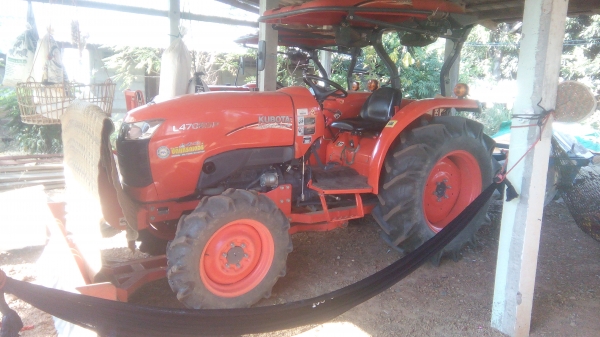 รถไถมือสอง ขายรถไถคูโบต้าL4708 SP สภาพสวยๆครับมีไบมีดตราช้าง และผาน6ตราช้าง ไมร์617ชม ราคา450000บาท