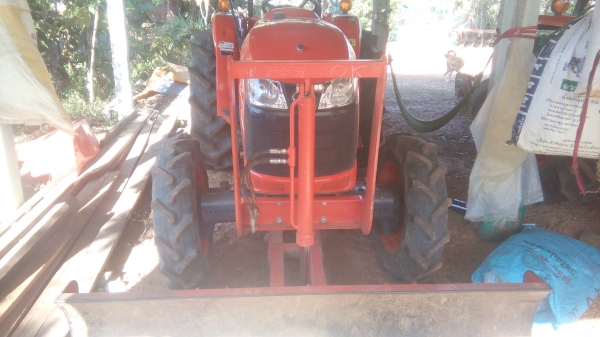 รถไถมือสอง ขายรถไถคูโบต้าL4708 SP สภาพสวยๆครับมีไบมีดตราช้าง และผาน6ตราช้าง ไมร์617ชม ราคา450000บาท