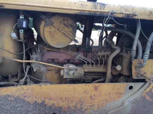 ขายรถแทรกเตอร์CAT-D-5-D รถสวย ทำงานอยู่ครับ ช่วงล่างเต็ม สภาพ 80\% สนใจโทรมาครับ