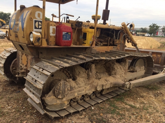 ขายรถแทรกเตอร์CAT-D-5-D รถสวย ทำงานอยู่ครับ ช่วงล่างเต็ม สภาพ 80\% สนใจโทรมาครับ