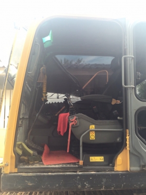 ขายแบคโฮ VOLVO EC210B ทำงาน 13595ชั่วโมง สภาพสวย สนใจโทร 081-970-1072