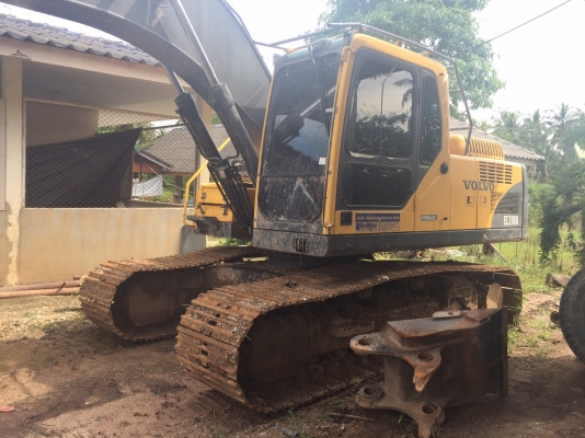 ขายแบคโฮ VOLVO EC210B ทำงาน 13595ชั่วโมง สภาพสวย สนใจโทร 081-970-1072