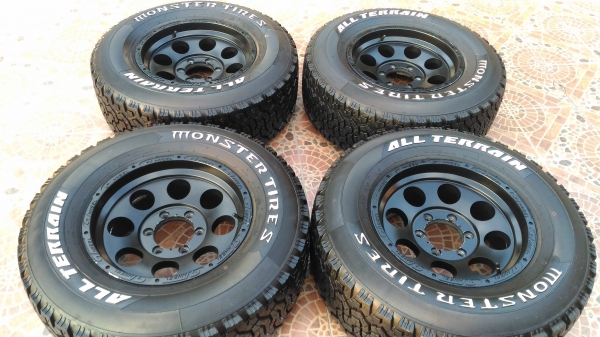 ขายล้อลายหยดน้ำ ขอบ 16 พร้อมยาง monster 265/70/16 ปี 16