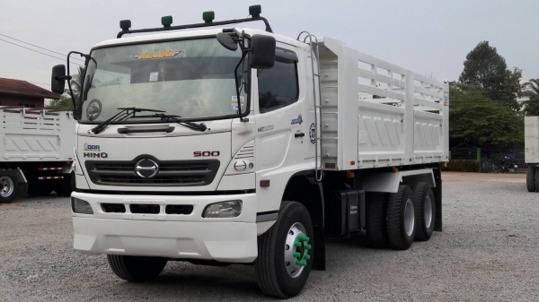 ขาย hino mega 320  ปี 51 ราคาเต็มตั้งที่ 1,850,000ต่อลองรถได้ปีใช้น้อย คับ   รถสวยพร้อมใช้ยางเต็ม ขาย สด-ผ่อนวางเงินดาวประมาณ400,000 ครับ สนใจสอบถามราคาเต็มได้ครับ