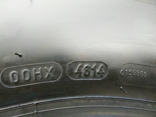 ขายยางใหม่ มิชลิน 265/70R16 ปลายปีสัปดาห์ที่46ปี14 จำนวน 4 เส้น 11500