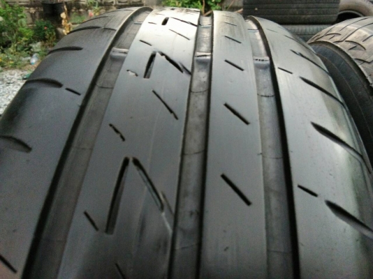 ขายยาง 205/65R15 บริดสโตน อีโคเปีย ยางสัปดาห์ที่32ปี15 ดอกยางสวยไม่แตกลายไม่ร้าวไม่มีปะ จำนวน 1 ชุด 3200
