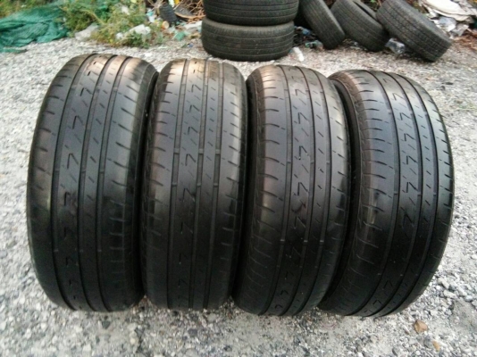 ขายยาง 205/65R15 บริดสโตน อีโคเปีย ยางสัปดาห์ที่32ปี15 ดอกยางสวยไม่แตกลายไม่ร้าวไม่มีปะ จำนวน 1 ชุด 3200