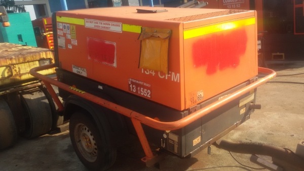 ขายปั๊มลมนำเข้าอังกฤษพร้อมใช้ขนาด134CFM 14 บาร์ ขายปั๊มลมนำเข้าอังกฤษพร้อมใช้ขนาด134CFM 14 บาร์