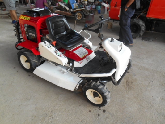 รถตัดหญ้า OREC RMK160 23 แรง พร้อมใช้งาน รถตัดหญ้า OREC RMK160 23 แรง พร้อมใช้งาน