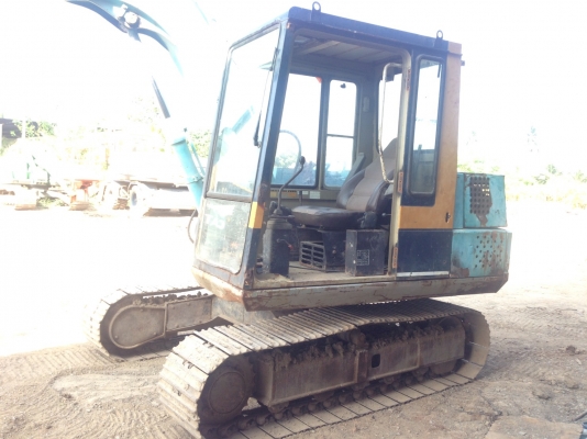 ขายด่วน แม็คโคร KOMATSU PC60-5 สภาพพร้อมใช้งาน เครื่องปั้มดีเยี่ยม รถเก่านอก รถแรงเร็ว ฉีกเลี้ยวได้สบาย โซ่ช่วงล่างเต็ม มีไลน์หัวแย็ก ระบบดีเยี่ยม รถพร้อมทำงานจริง เอกสารใบอินวอยซ์