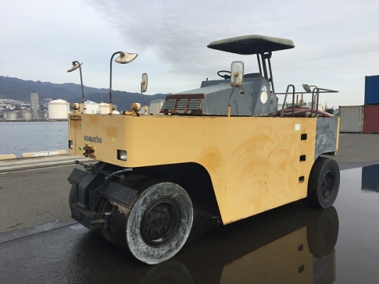 รถบดล้อยาง Komatsu รุ่น JW 210